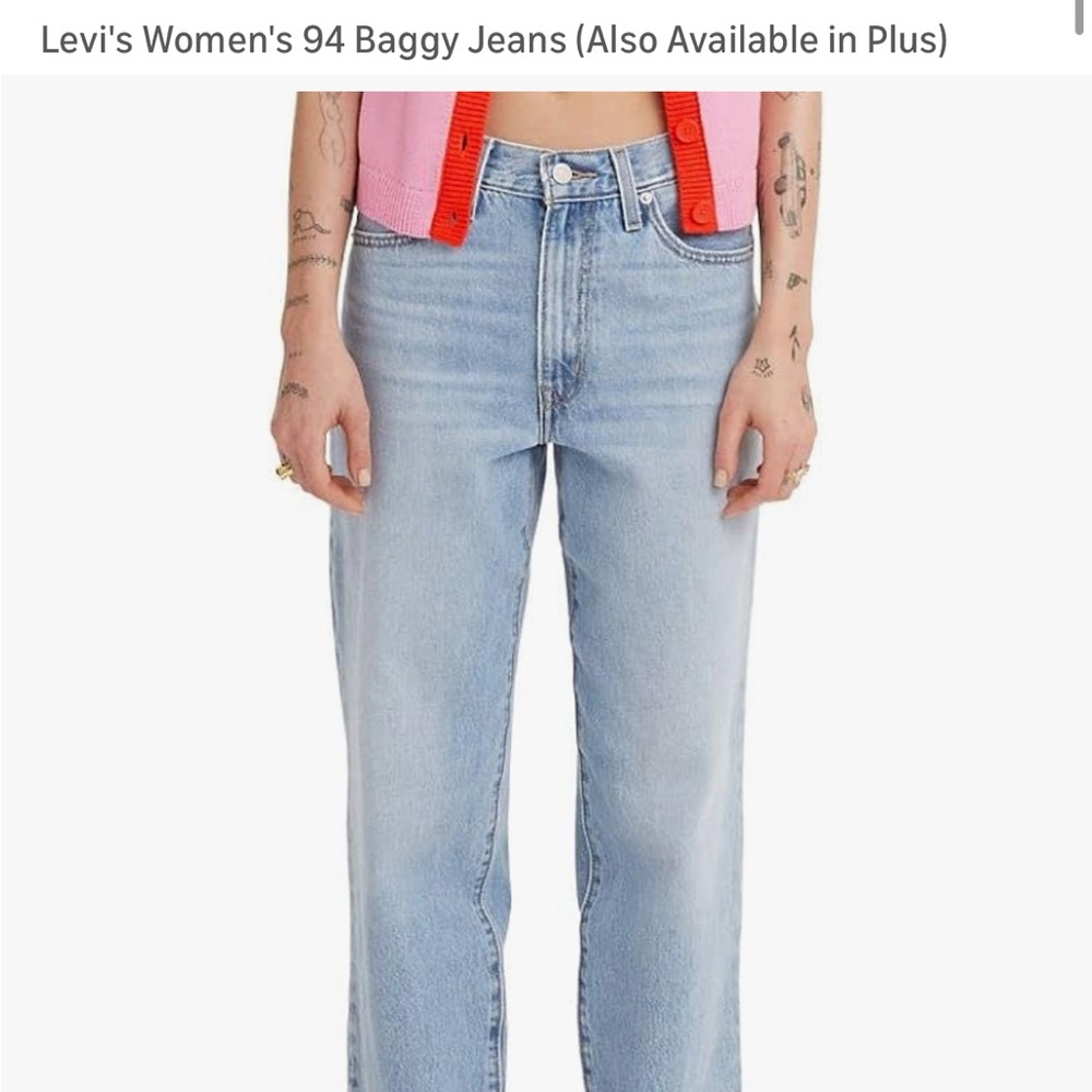 Levi Women’s 94 Baggy Jeans in size 28